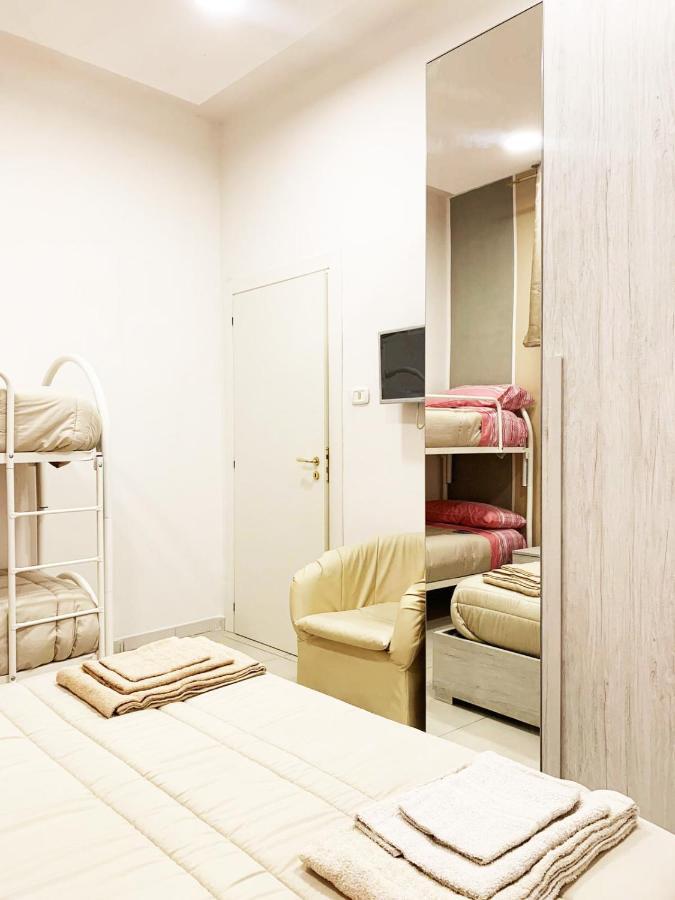 Home Regina Giovanna Napoli Eksteriør bilde